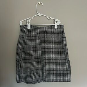 black and white houndstooth pencil skirt